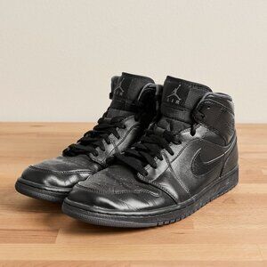 Jordan One Mid Triple Black